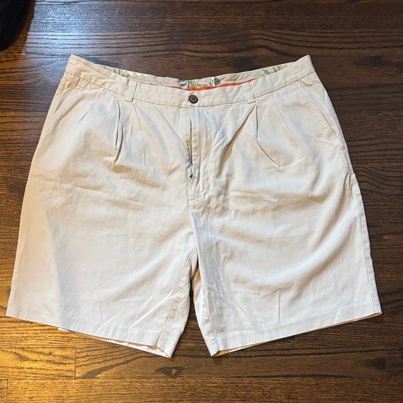 Tommy Bahama Silk Men's Light Tan pleated Front Shorts - Picture 1 of 3